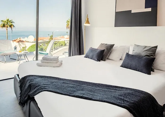 Macaronesia أذيخي