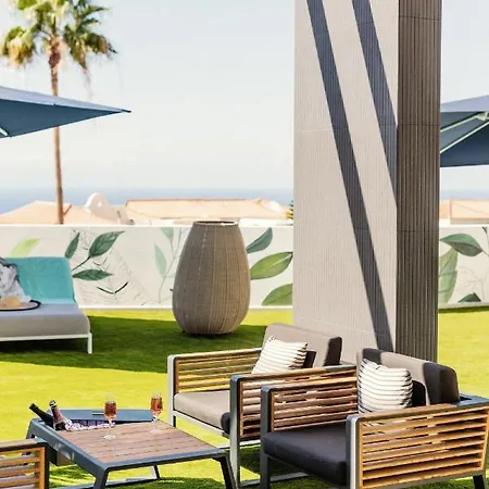 Macaronesia - Seaviews, Large Terrace, Private Heated Pool & Bbq *