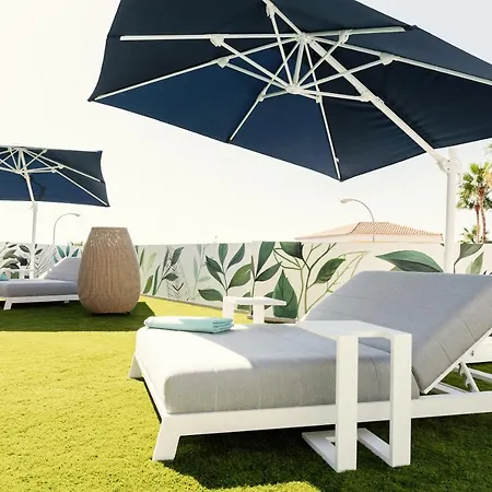 Macaronesia - Seaviews, Large Terrace, Private Heated Pool & Bbq * Costa Adeje